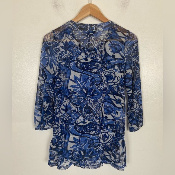 Chico's Travelers Sheer Beauty 3/4 Sleeves Floral Top Size 0 US Small Blue Mesh - Picture 3 of 10